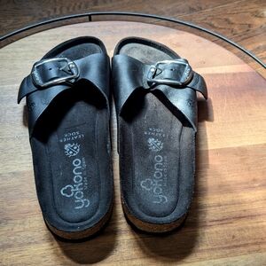Yokono sandals